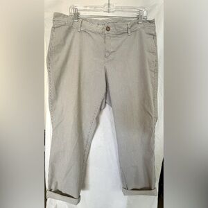 GAP Women's Black and White Striped Cropped Pants